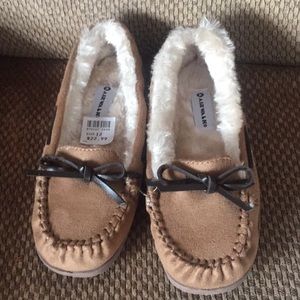 NWT girls moccasins